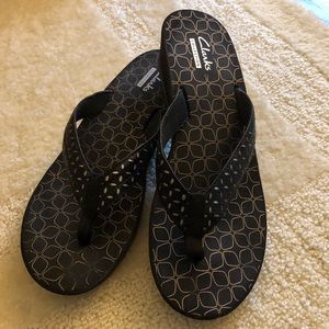 Clarks GUC flip flop!